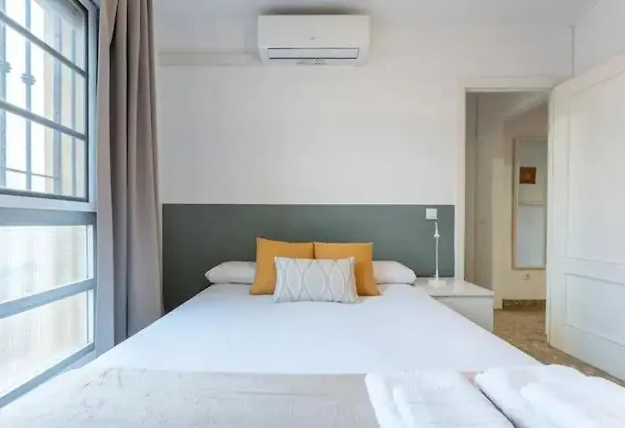 Cozy For 4 Guests Málaga